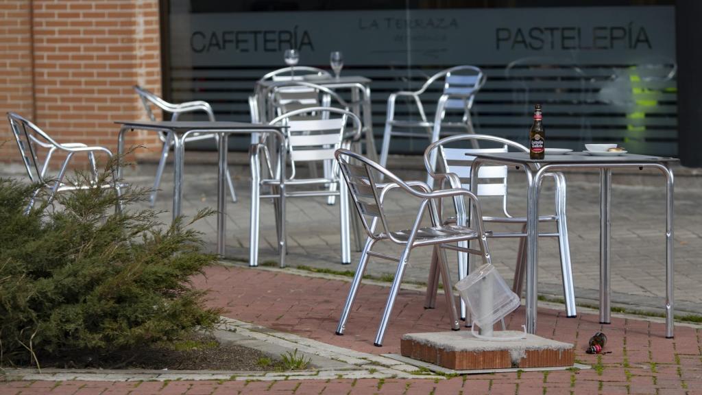 Terrazas de un bar de Carabanchel, en Madrid.