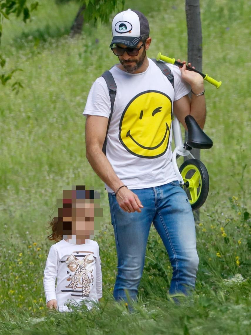 roberto-leal-hija-max-pixelada