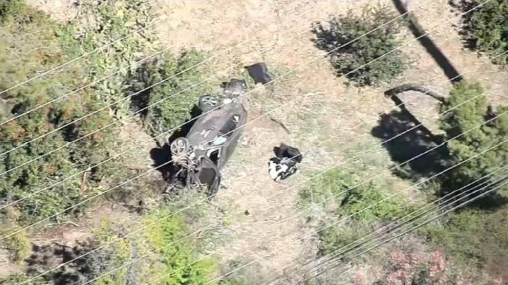 Imagen del coche de Tiger Woods tras el accidente