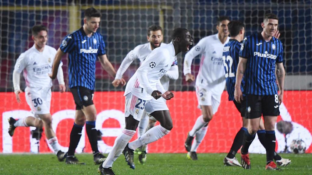 Ferland Mendy celebra su gol al Atalanta