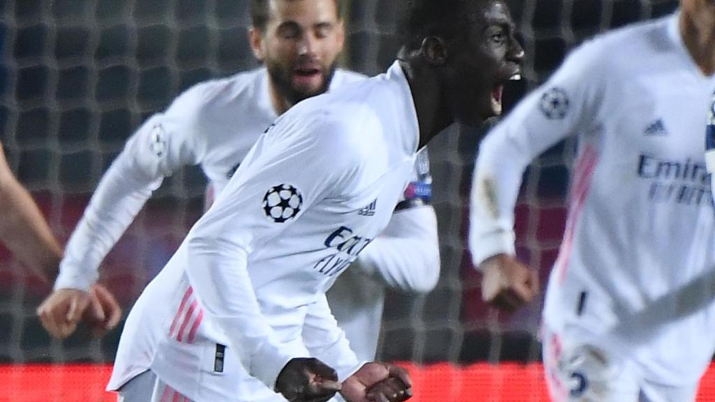 Ferland Mendy celebra su gol al Atalanta