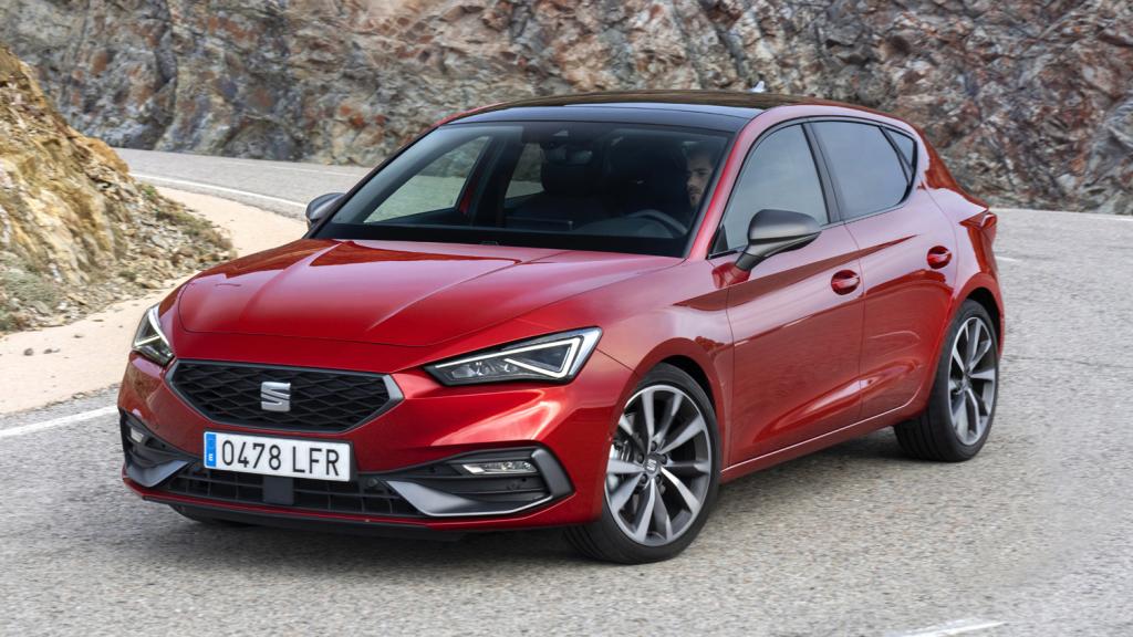 El Seat León gana el premio 'Mejor Coche del Año 2021'.