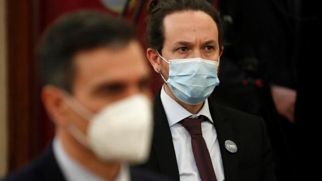 Pedro Sánchez y Pablo Iglesias durante el acto por el 40 aniversario del 23-F en el Congreso.