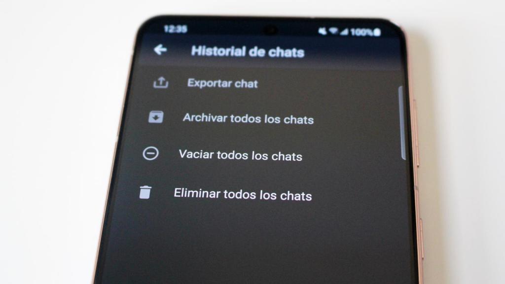 Vaciar los chats es una buena forma de mejorar la privacidad en WhatsApp.