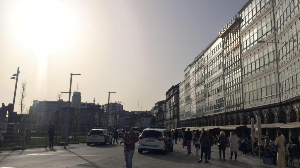 Policía vigilando las terrazas esta tarde