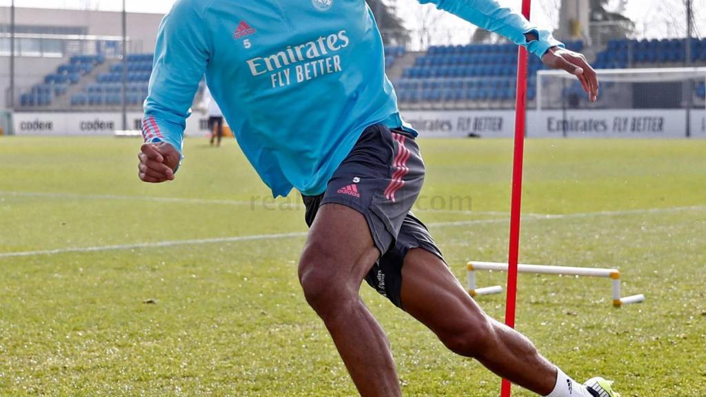 Raphael Varane, durante un entrenamiento del Real Madrid