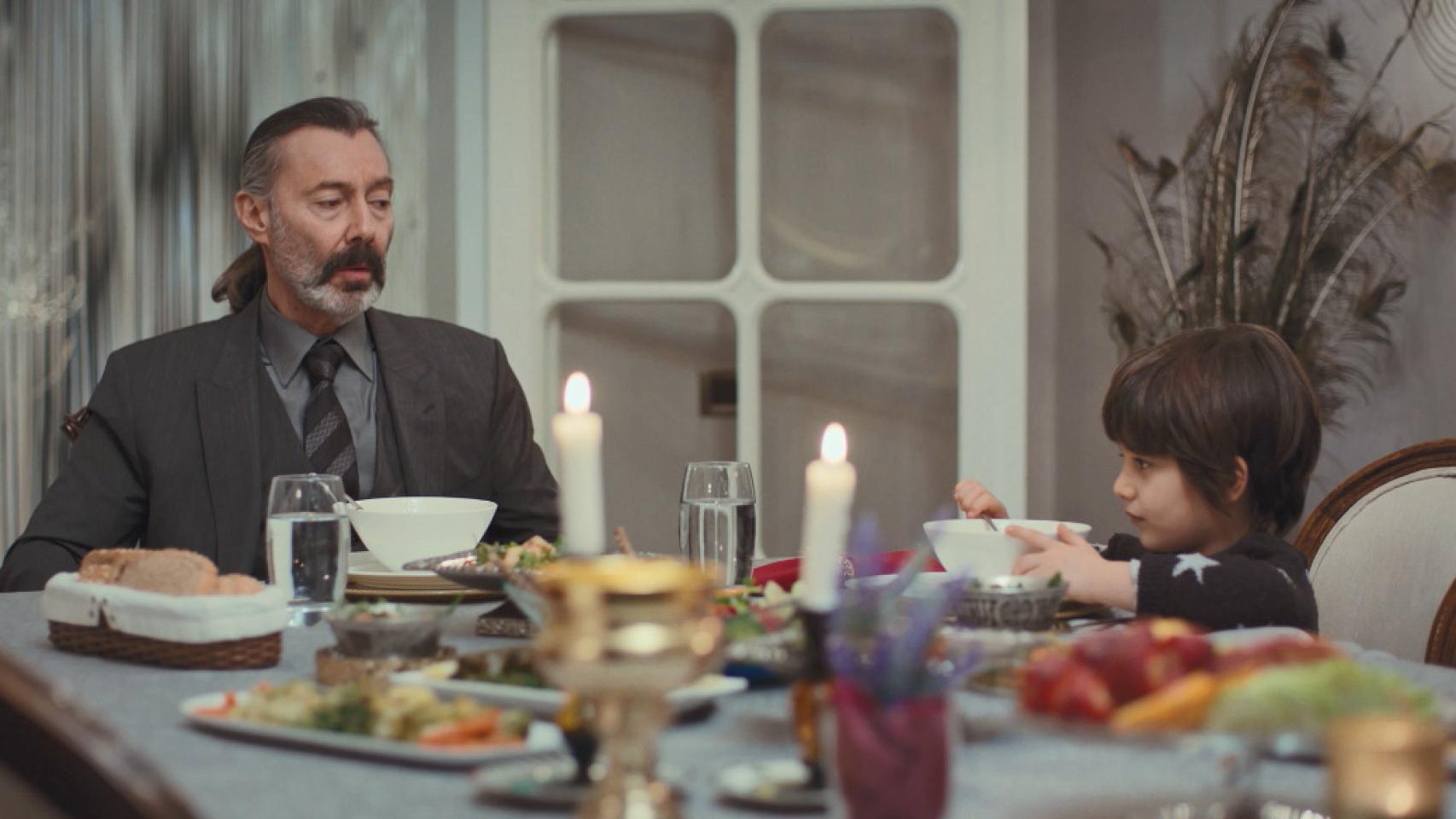 Avance en fotos de la segunda parte del capítulo 54 de 'Mujer' que Antena 3 emite este martes 2