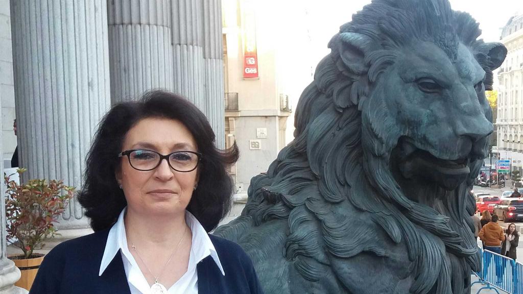 Valentina Cepeda es limpiadora en el Congreso desde hace casi 30 años.