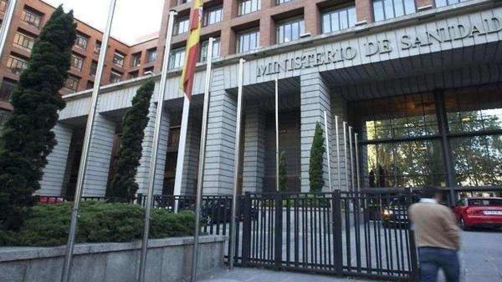 En la cuarta planta de Paseo del Prado 18 están los despachos de los tres ministros.