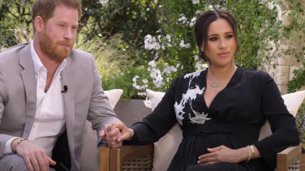 El príncipe Harry y Meghan Markle, durante su entrevista con Oprah.