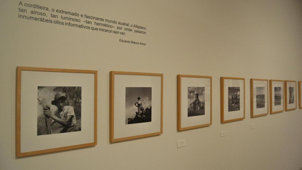 La exposición se detiene también en algunas de las fotografías que realizó en Argentina.