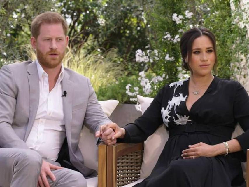 Harry y Meghan, durante su entrevista con Oprah Winfrey, que se emitirá este domingo.
