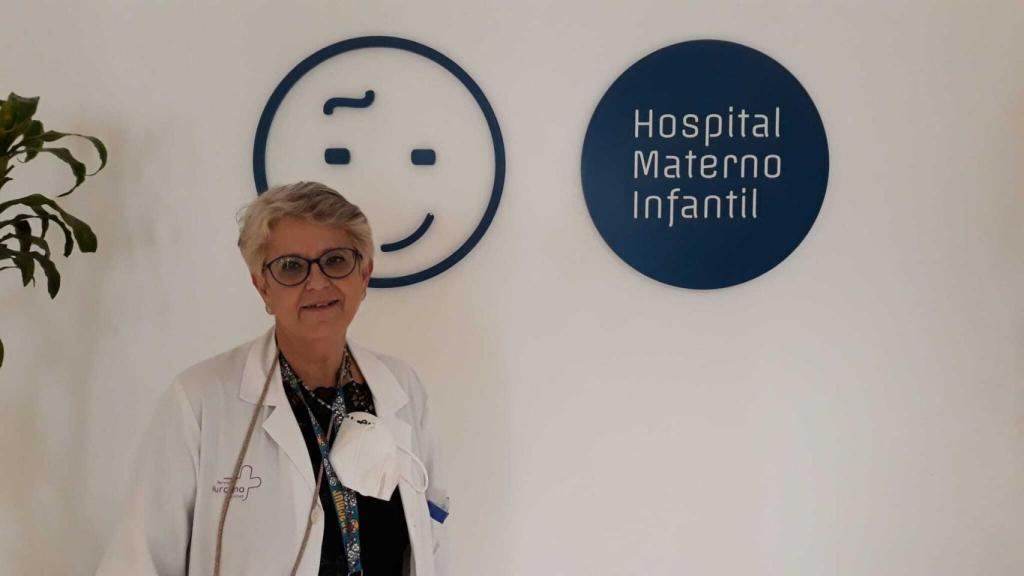 'Chitina' trabaja en la maternidad más que más partos atiende de España, en Murcia