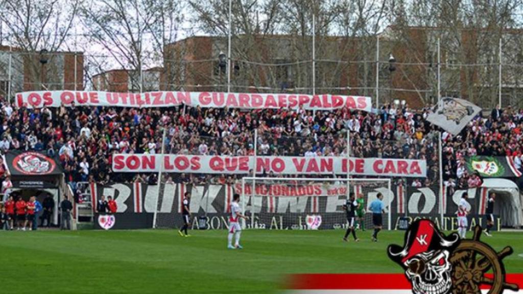 Pancarta de Bukaneros en Vallecas contra Martín Presa