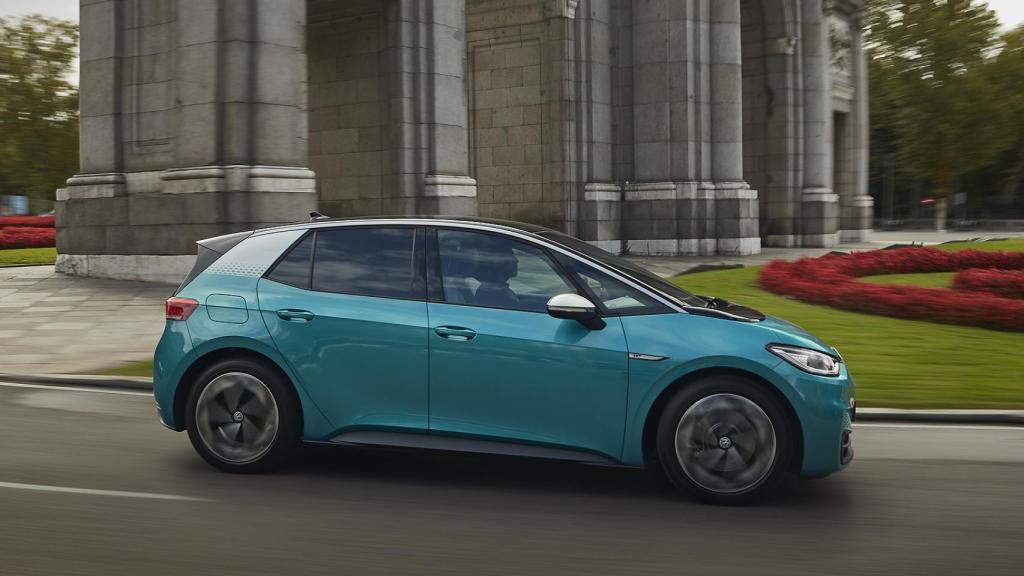 Si el VW ID.3 cuesta 30.000 euros, aproximadamente, el más barato rondaría los 20.000 euros.