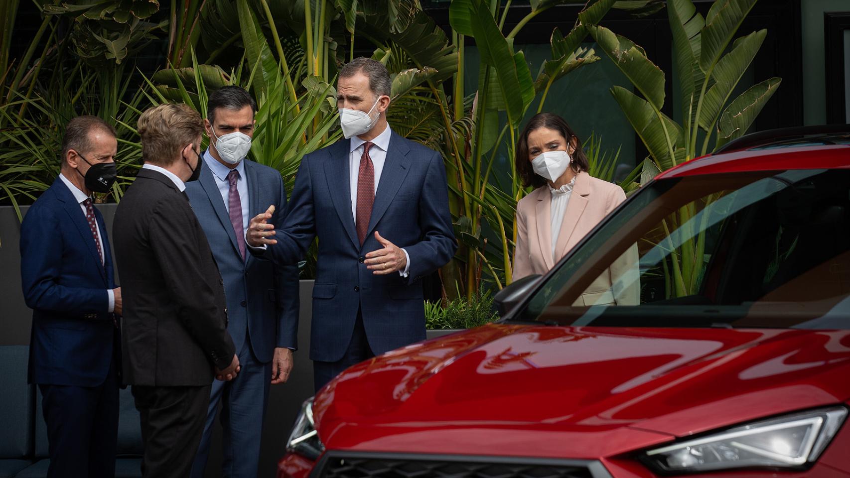 Así ha sido la visita del Rey Felipe y el presidente Sánchez a la fábrica de Seat