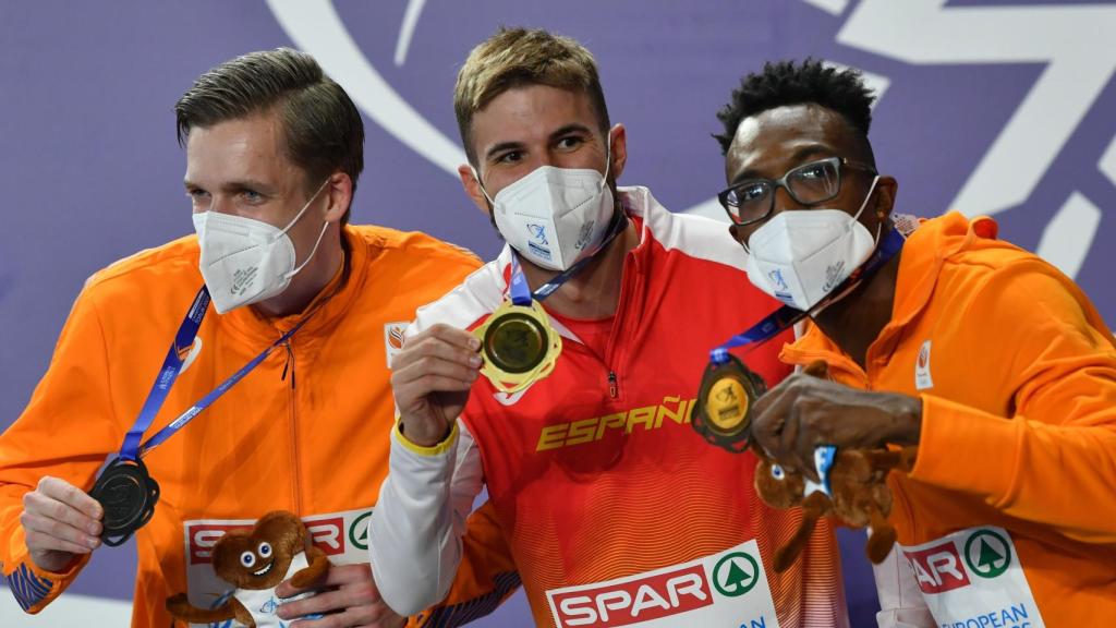 Tony van Diepen, Óscar Husillos y Liemarvin Bonevacia, con sus medallas en el Europeo de Torun