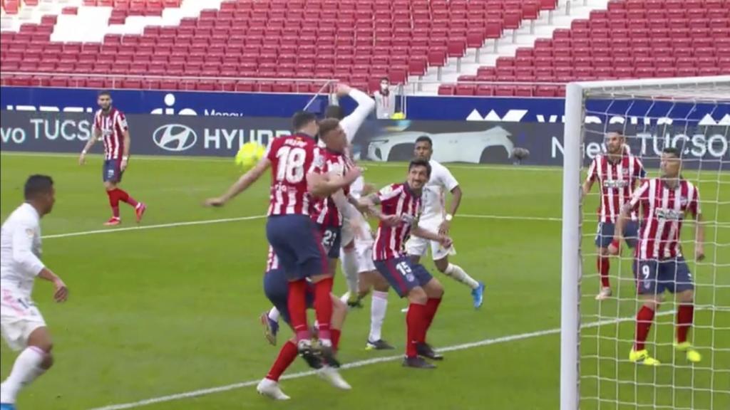 Penalti no pitado a favor del Real Madrid