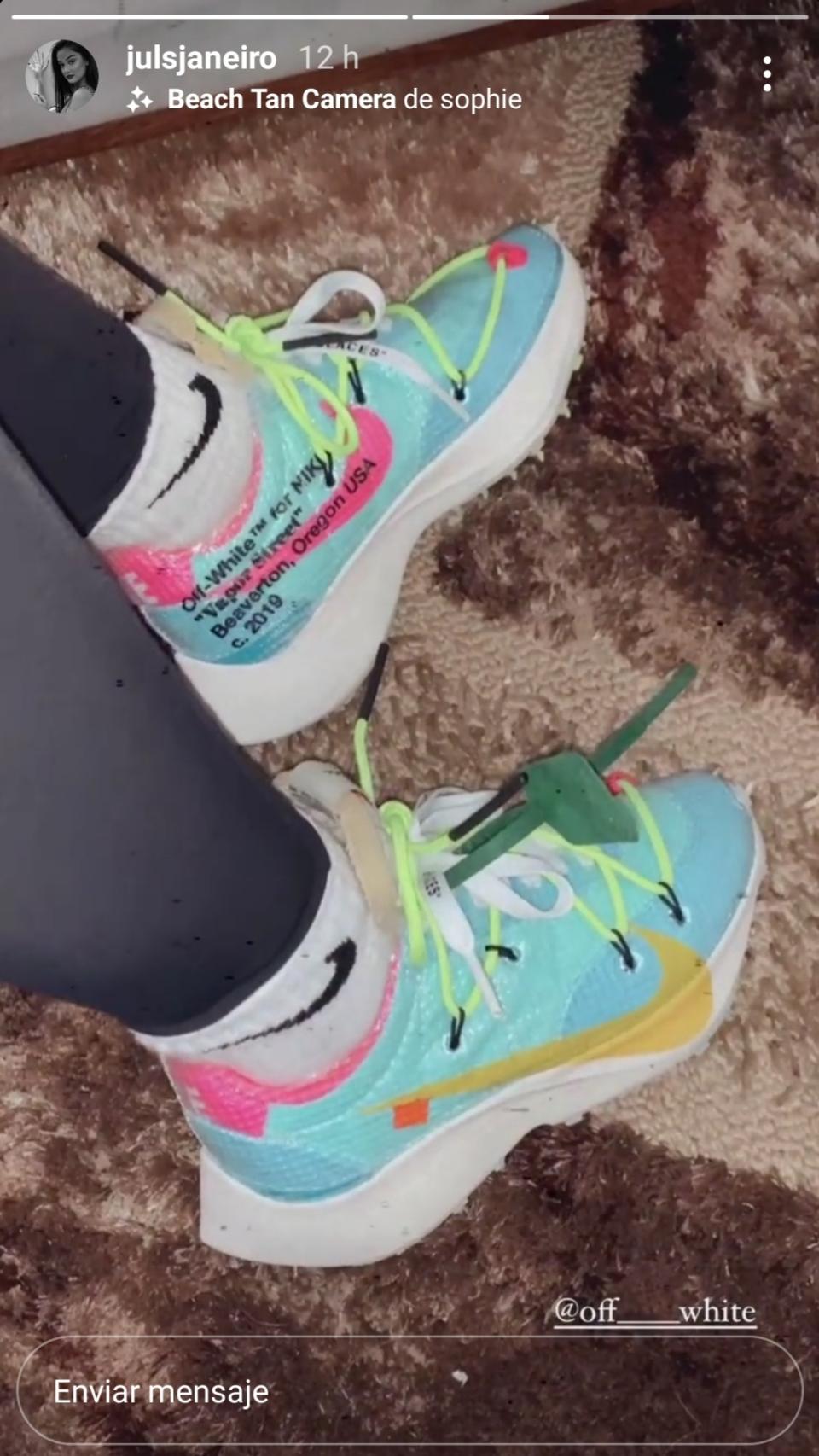 Estas son las exclusivas zapatillas que Julia utiliza para acudir al gimnasio.