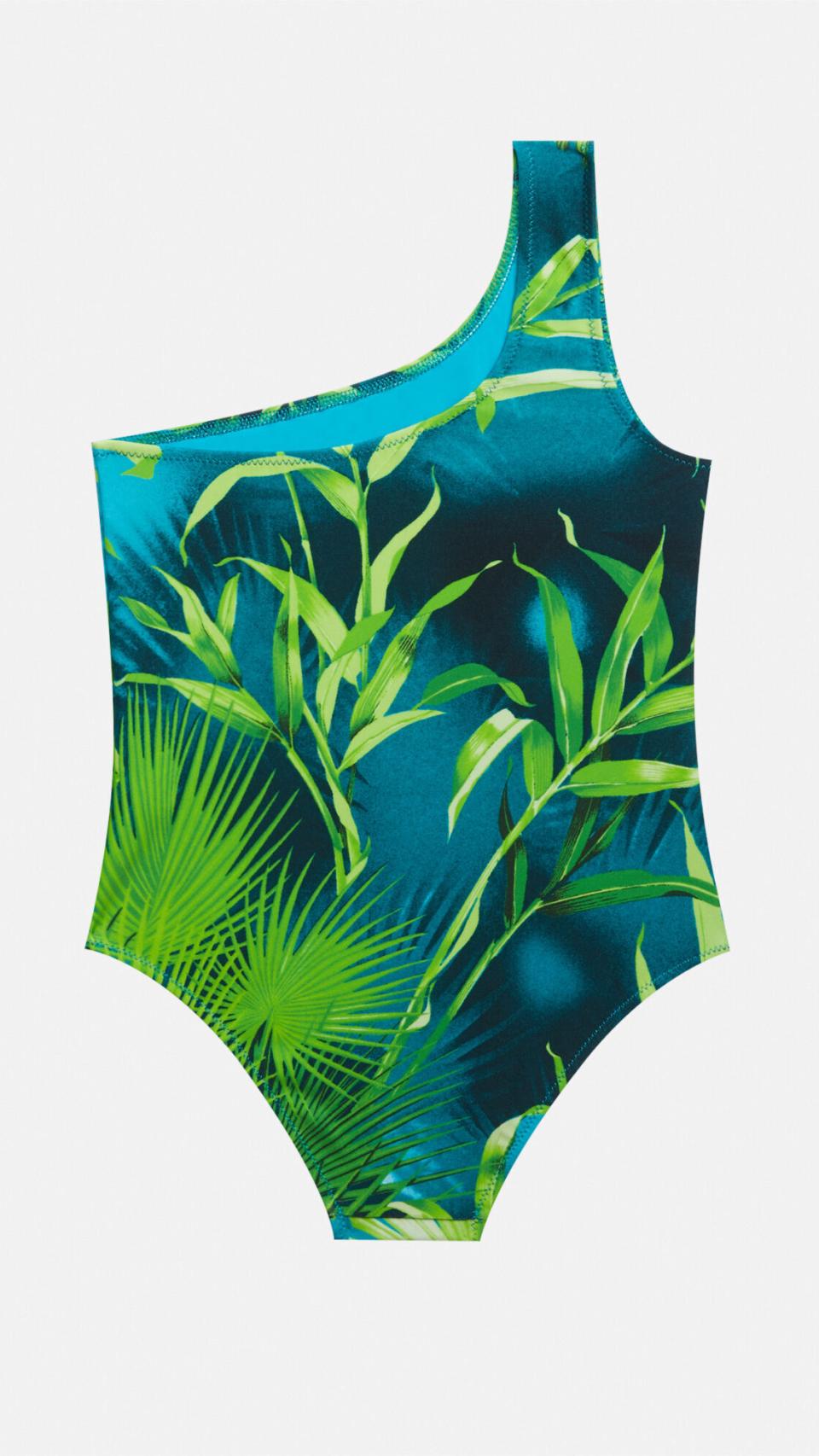 Este es el bañador con 'print' de jungla firmado por Versace.