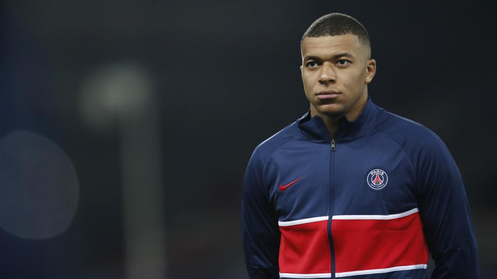 Kylian Mbappé, antes de un partido de la Ligue-1 con el PSG
