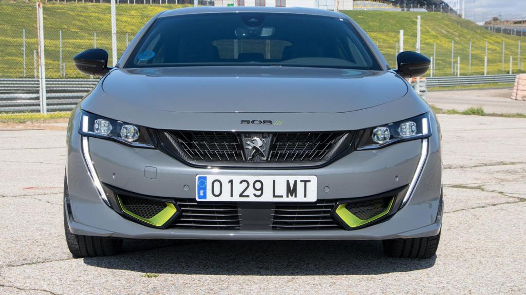 Este Peugeot 508 PSE está disponible en berlina de cinco puertas y en familiar.