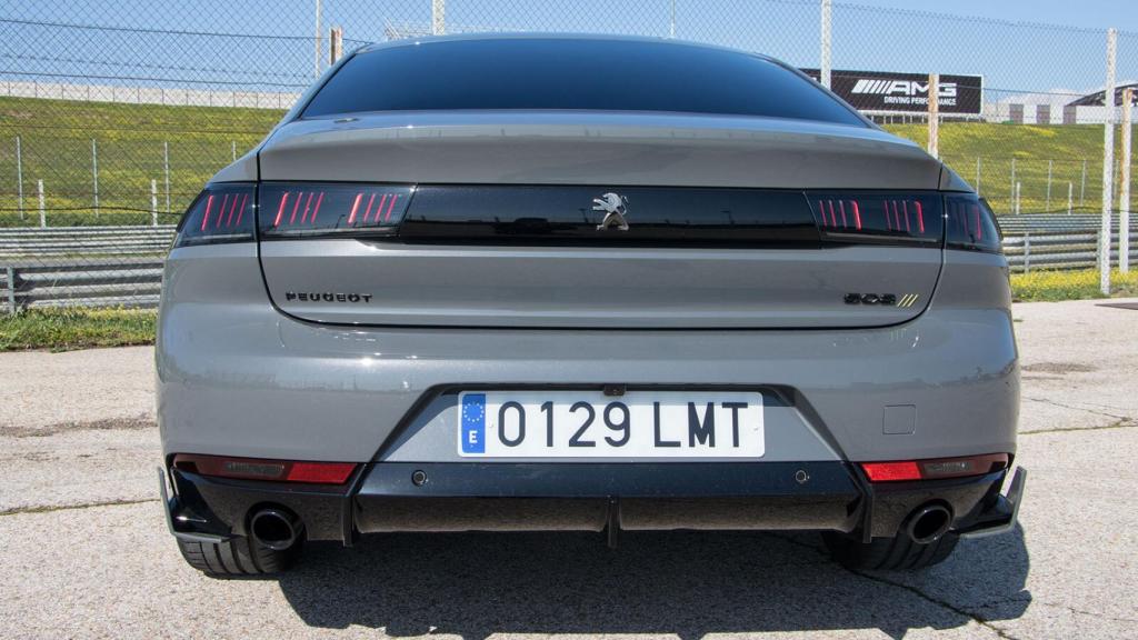 Al ser un híbrido enchufable puede circular en eléctrico puro y en híbrido.