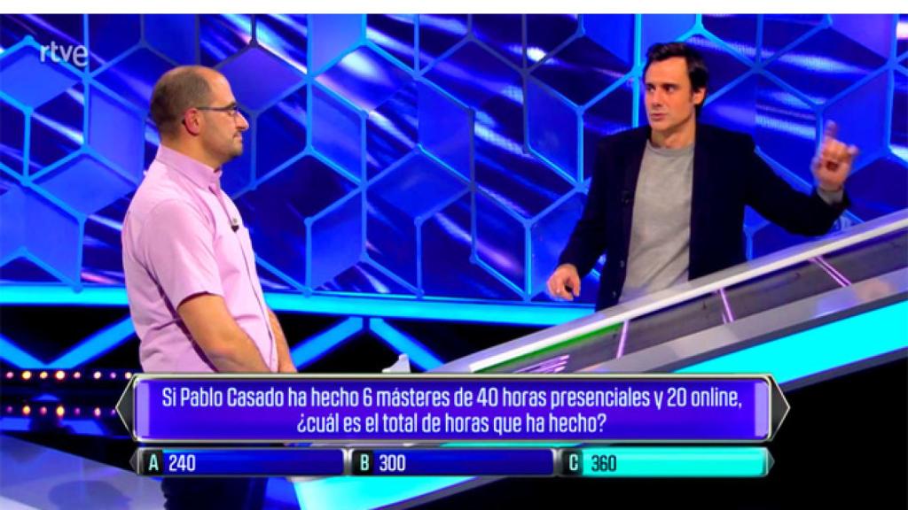'El Cazador' ha tenido que pedir disculpas por una pregunta sobre Pablo Casado.