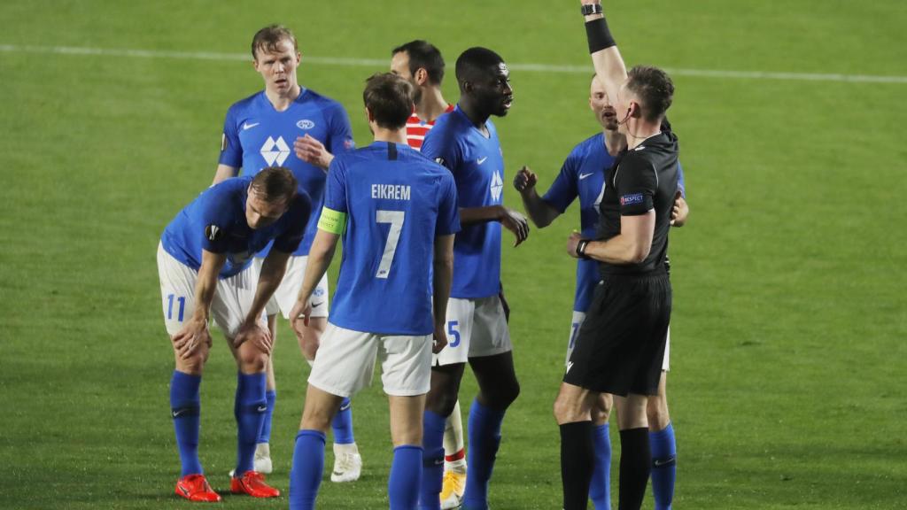 Ellingsen recibe la tarjeta roja en el Granada-Molde