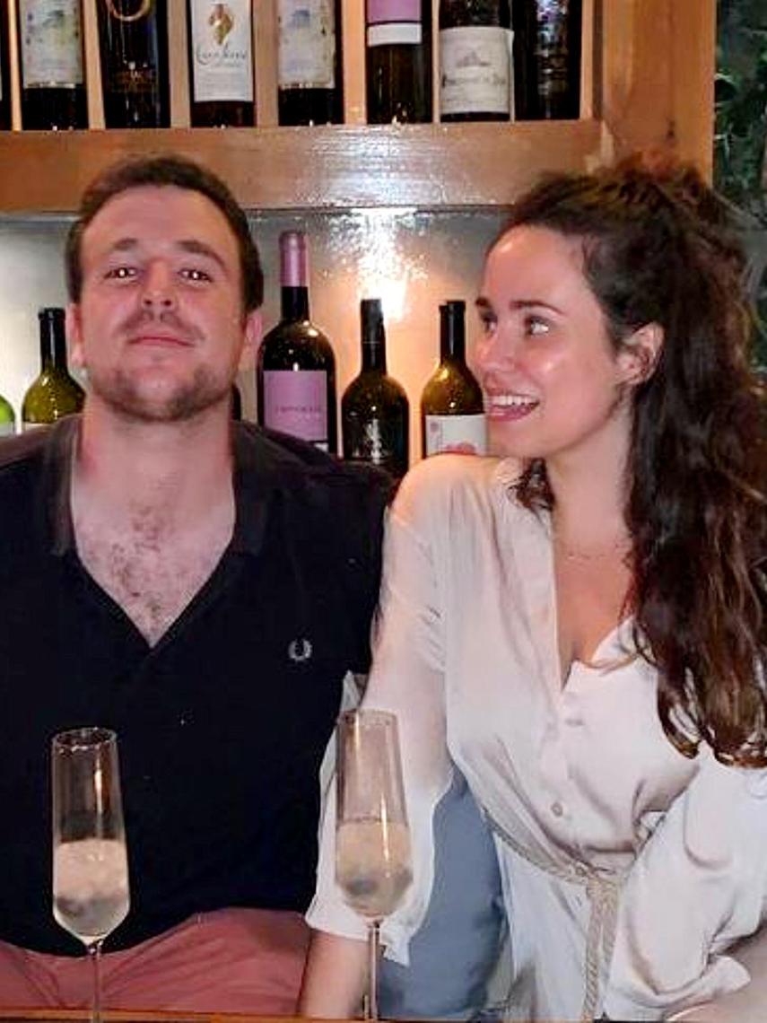 Álex Lequio y Carolina Monje se mostraban muy enamorados en las redes.