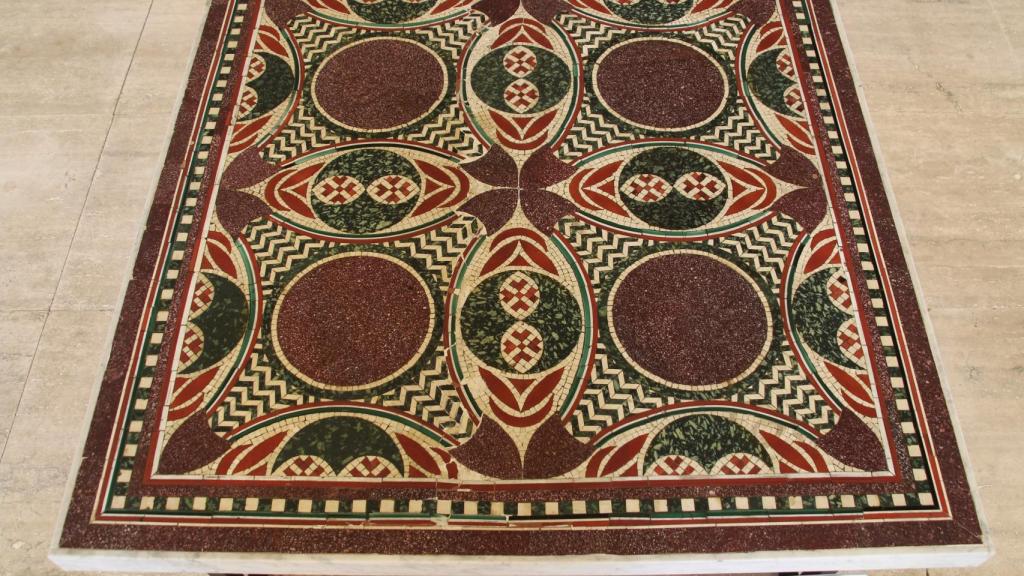 El mosaico perdido de Calígula expuesto desde este jueves en el Museo de Nemi.