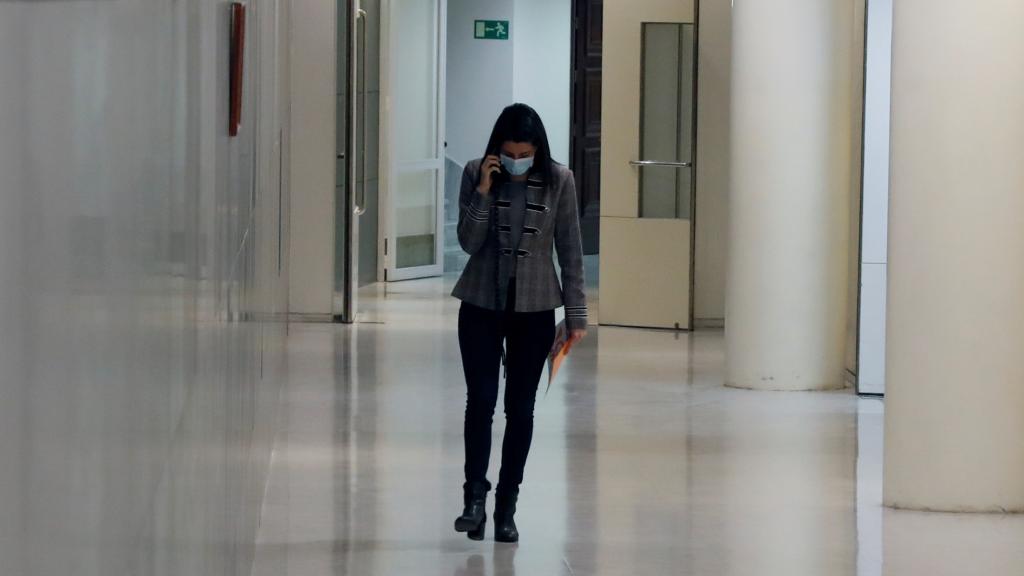 La presidenta de Cs, Inés Arrimadas, se dirige a una rueda de prensa