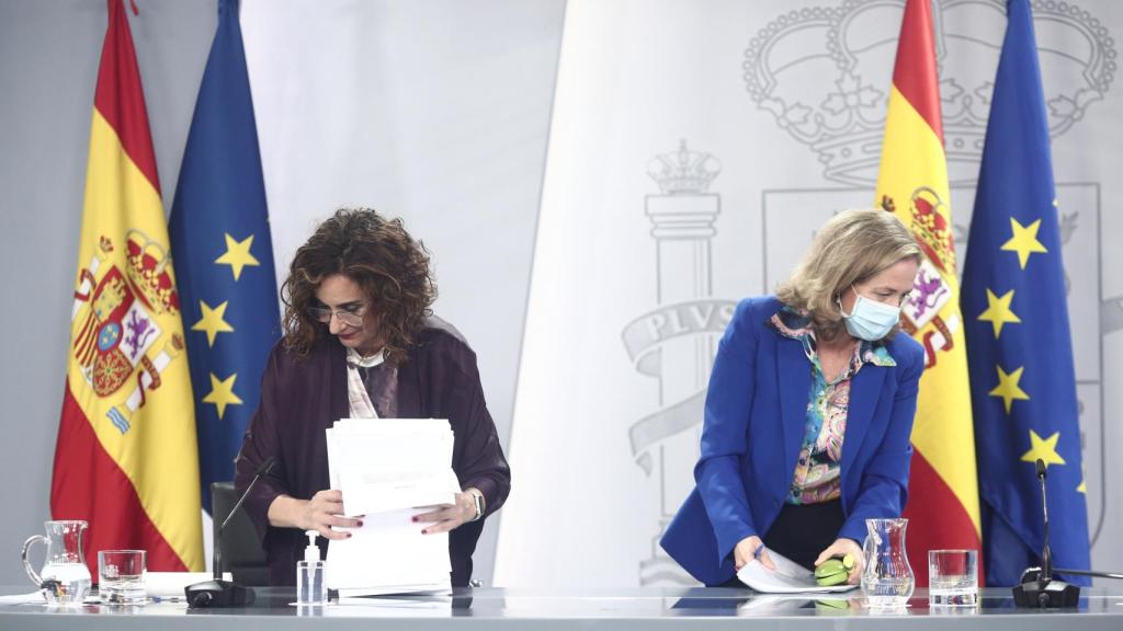 María Jesús Montero y Nadia Calviño, tras el Consejo de Ministros.