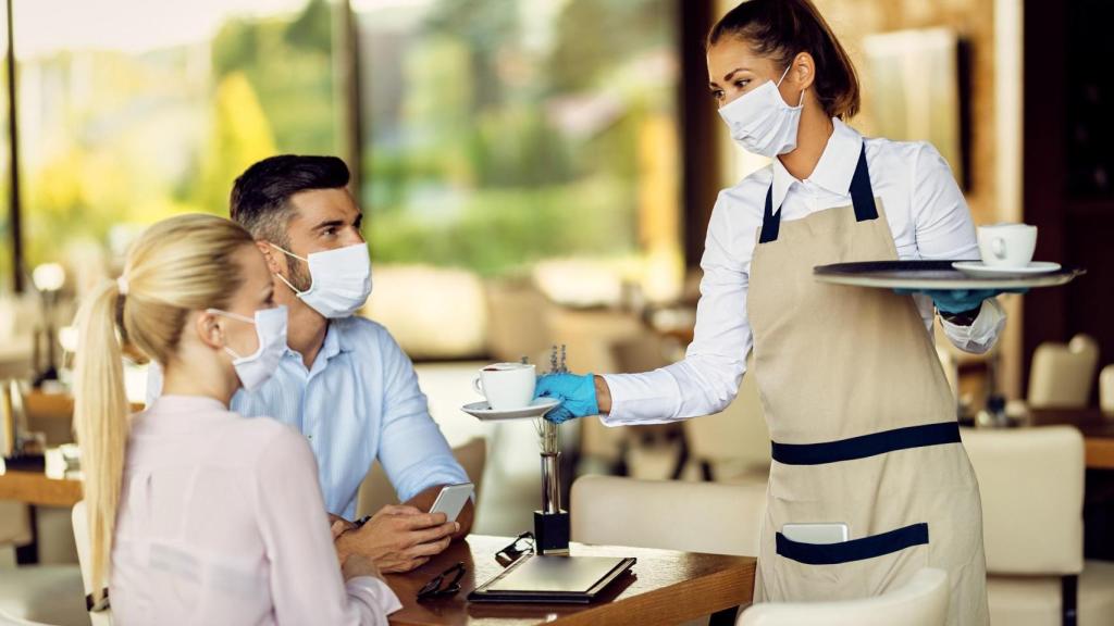 camarero bar restaurante café hostelería