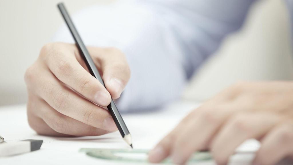 La oferta del Pazo da Culura incluye clases de dibujo