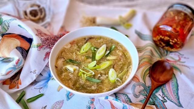 Sopa agripicante de verduras de primavera