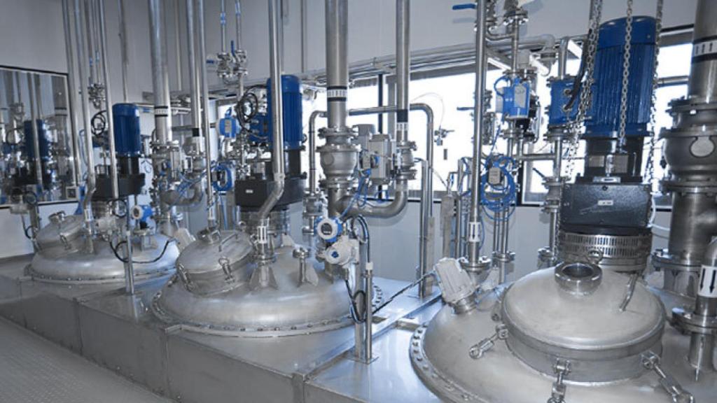 Interior de un laboratorio de tratamiento de cannabis.