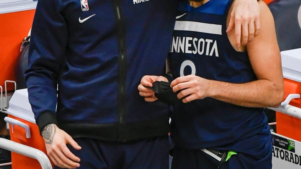 Ricky Rubio y Juancho Hernangómez antes de un partido con Minnesota