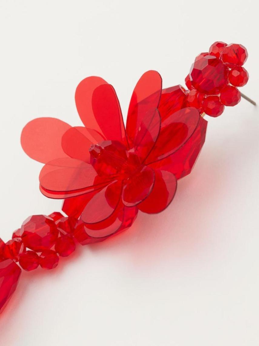 Detalles de los pendientes de Simone Rocha para H&M.