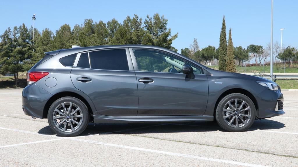 Al tener tracción total, este coche sale de cualquier terreno nevado o con barro.