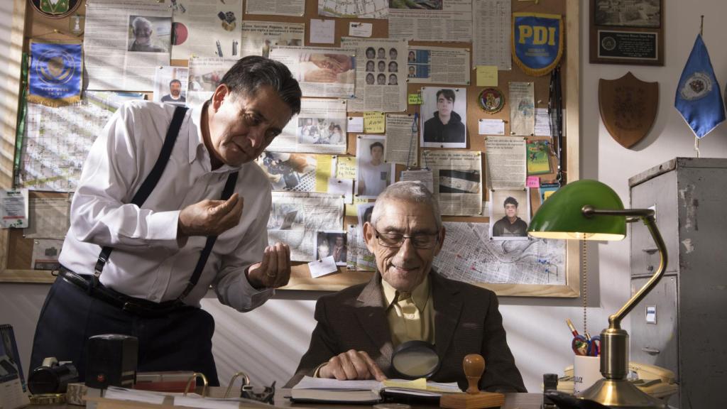 El investigador privado Rómulo y el espía Sergio en un momento del filme