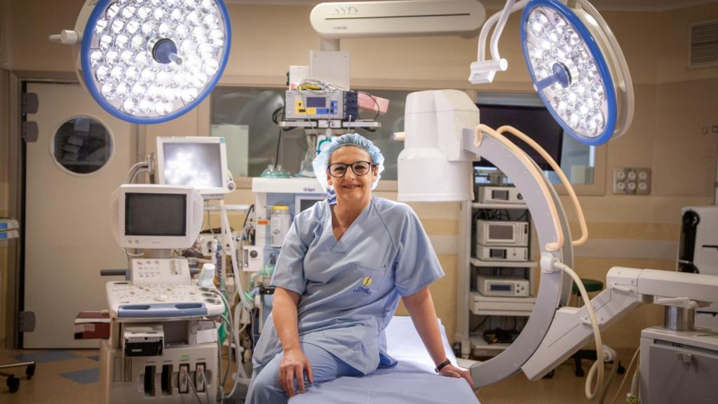 “Tiene más riesgo contagiarse de COVID que la vacuna”, afirma Mercedes Guerra (Sevilla, 1971).