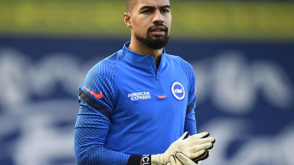 Robert Sánchez antes de un partido con el Brighton