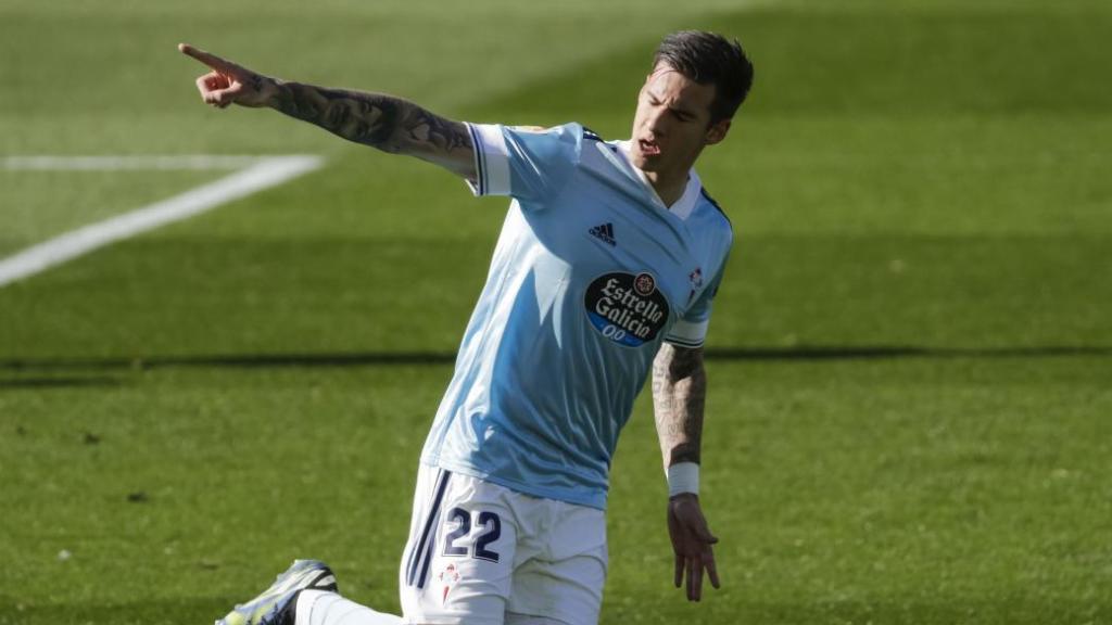 Santi Mina celebra su gol para el Celta de Vigo en un partido