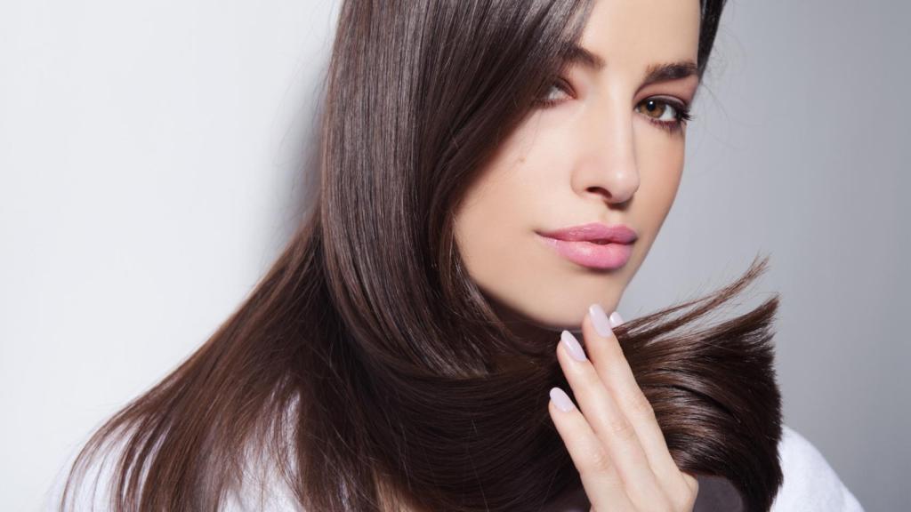 Frenar la caída del cabello y fortalecerlo esta primavera.