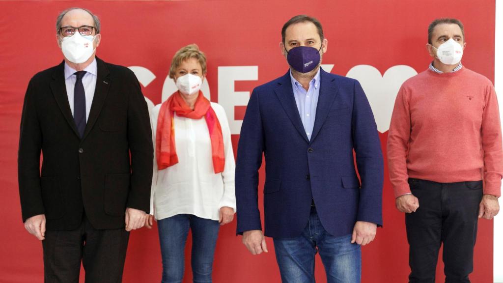 José Luis Ábalos y el candidato del PSOE en Madrid, Ángel Gabilondo.