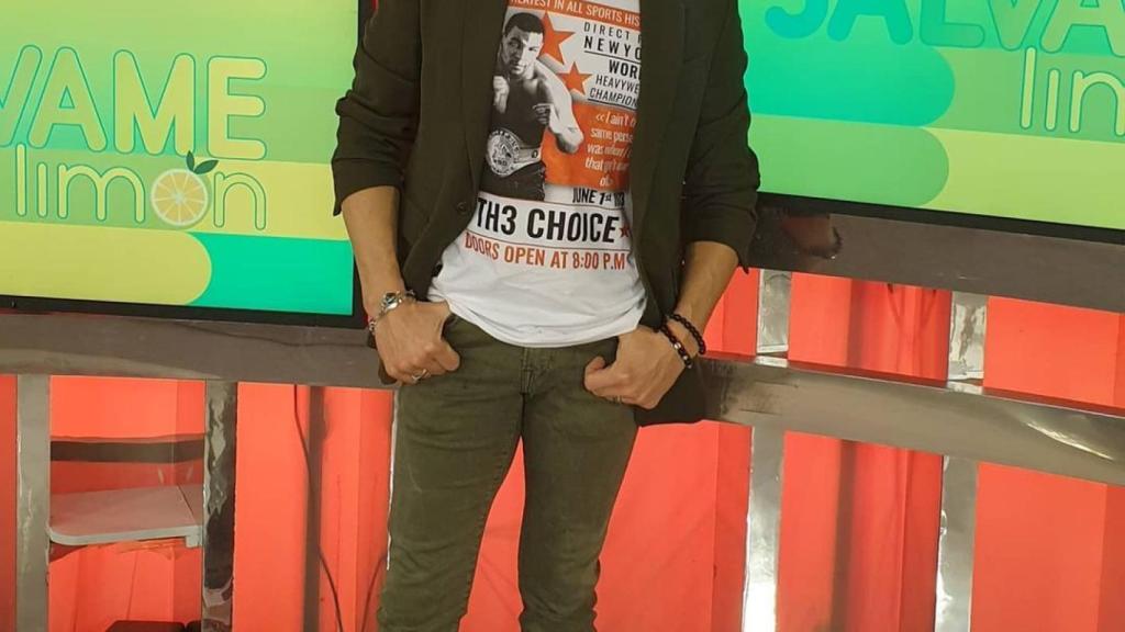 Flores en el plató de 'Sálvame', espacio del que ha sido despedido tras el testimonio de Carrasco.