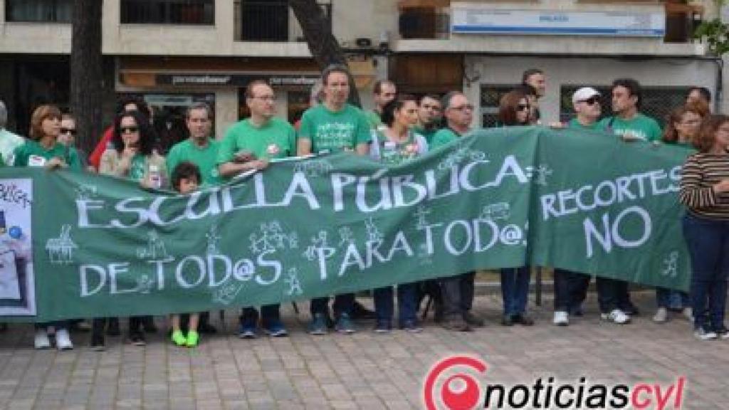 Concentracion escuela publica valladolid mayo 2018 5 400x267