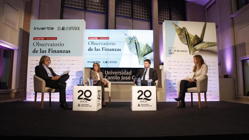 Mesa redonda 'Futuro de los seguros en España: la digitalización' en el Observatorio de las Finanzas organizado por EL ESPAÑOL e Invertia.