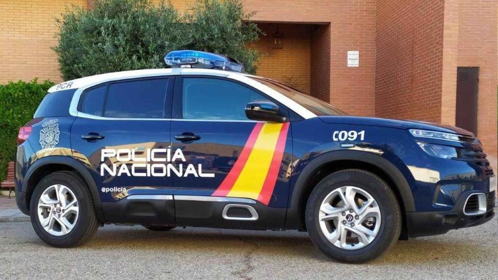 Coche patrulla Z de gasolina.